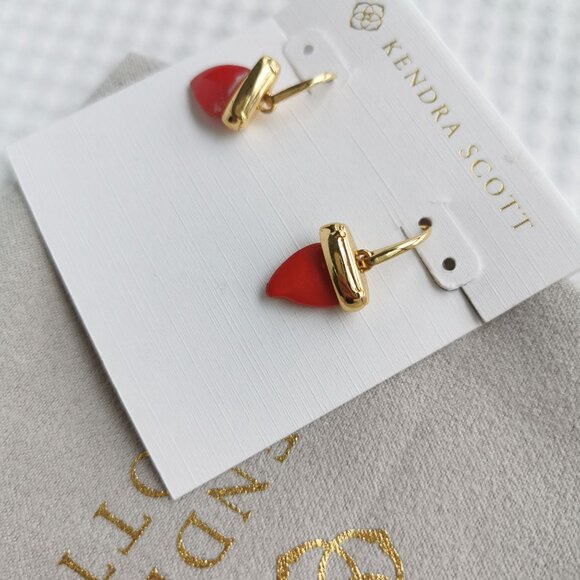 Kendra Scott Gold Red Mother-Of-Pearl Oleana Drop Earrings NEW - Picture 2 of 3